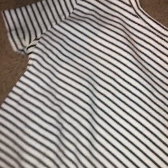 H&M white and black striped tshirt woman’s - Picture 2 of 2